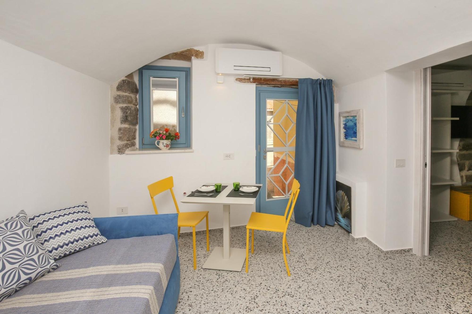 B&B Domos Mi & Ro Castelsardo Exterior foto
